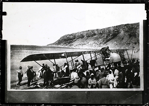 Hydroplanes return after reconnaissance over Gallipoli