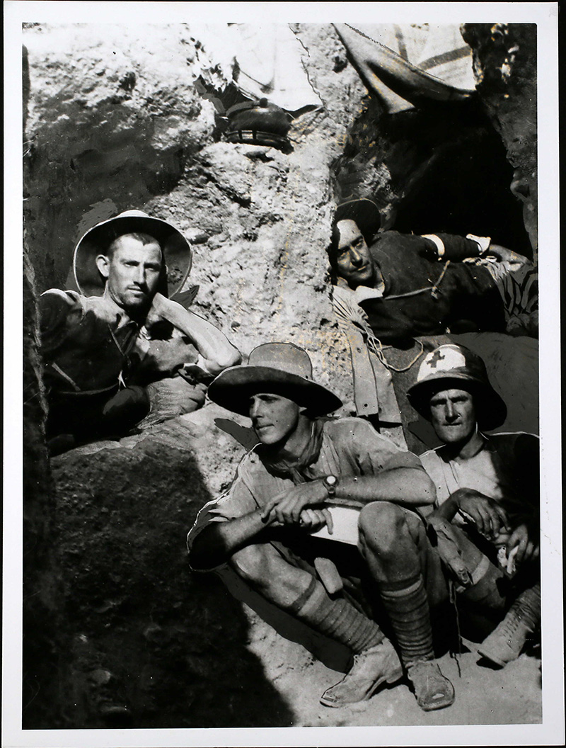 Australian Heroes in the trenches.