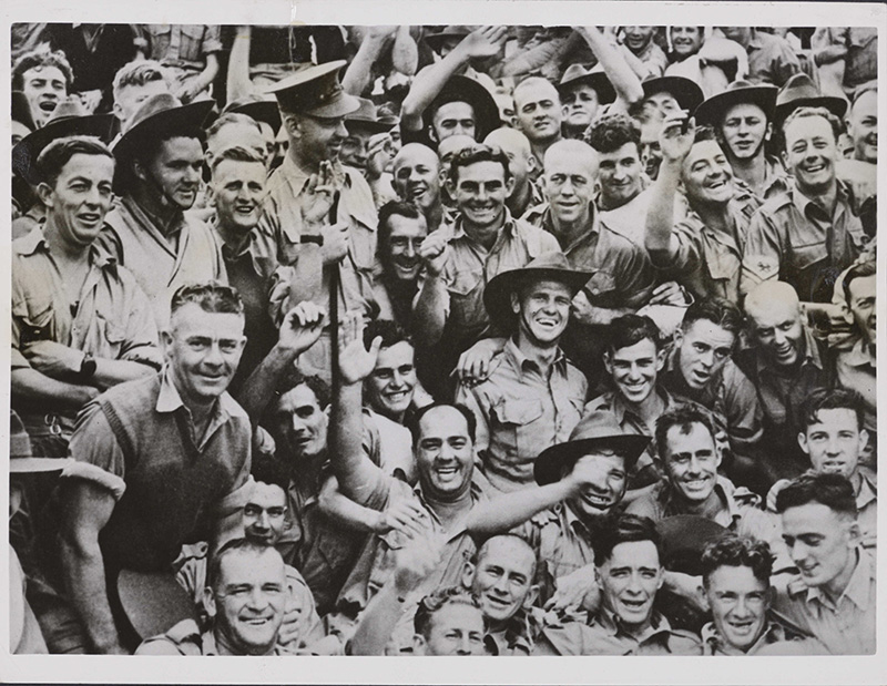 Australian troops who recently left Australia for Singapore